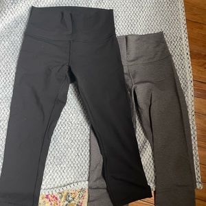 Two pairs of size 8 Winder Under cropped leggings